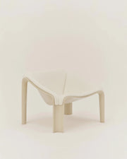 F300 LOUNGE CHAIR / GUBI X Pierre Paulin white/beige