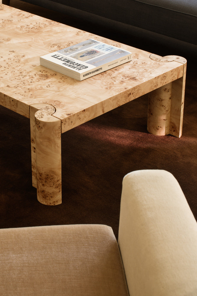 Grand Rug Walnut