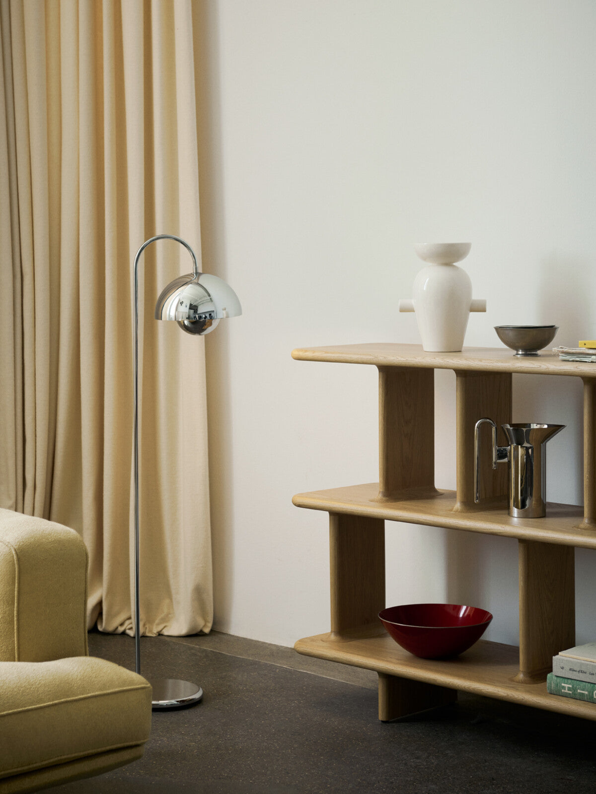 FLOWERPOT VP12 FLOOR LAMP BY VERNER PANTON