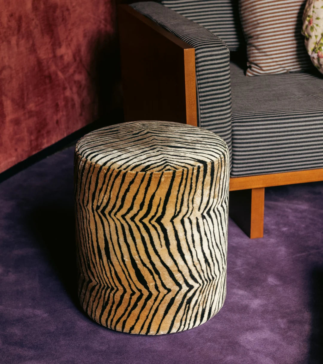 Footstool Tiger velvet / Ikat