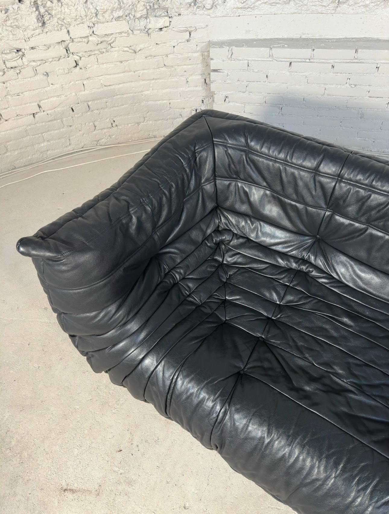 Ligne Roset medium Togo black leather