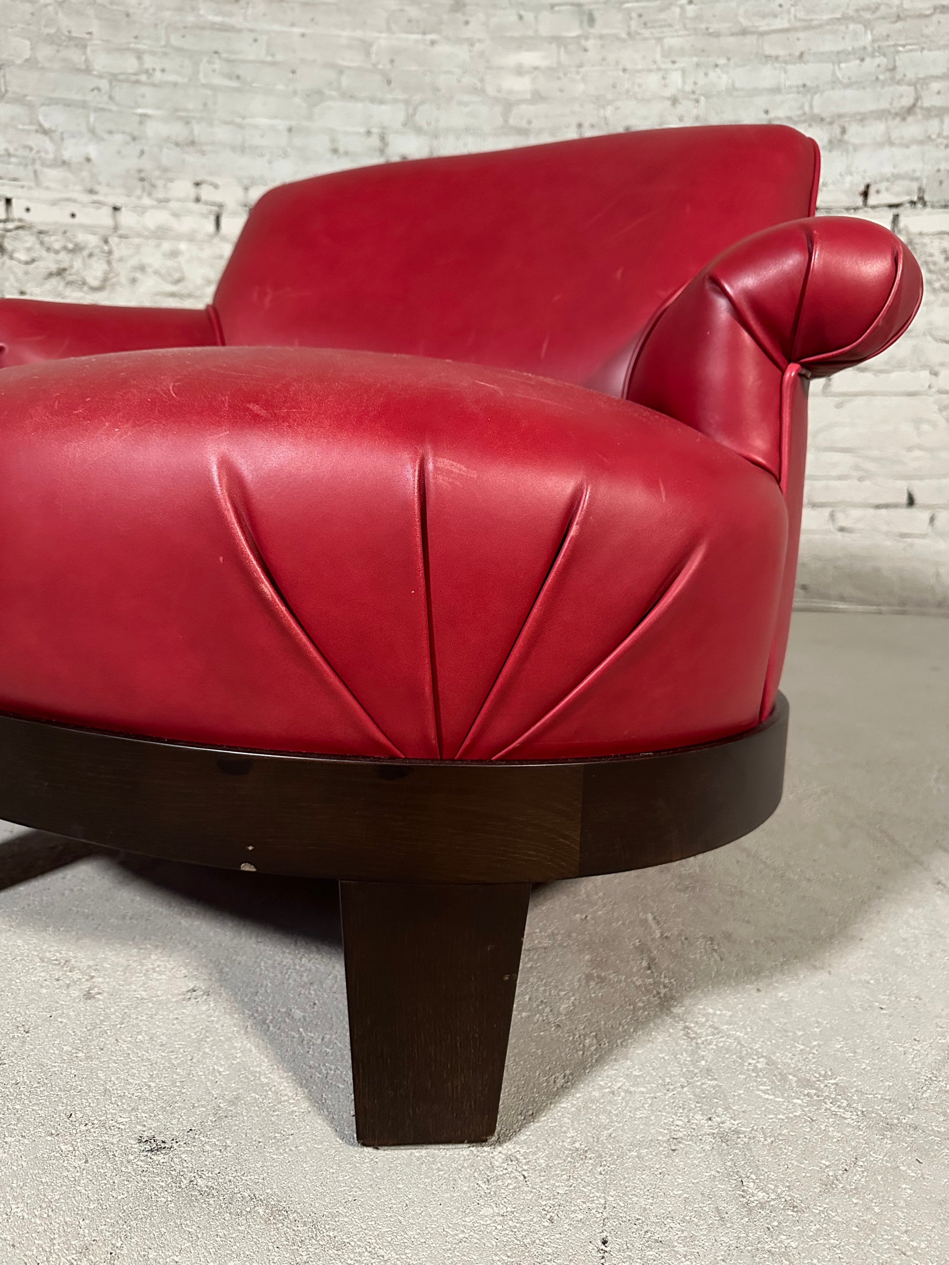 Gacy club chair by Premomoria