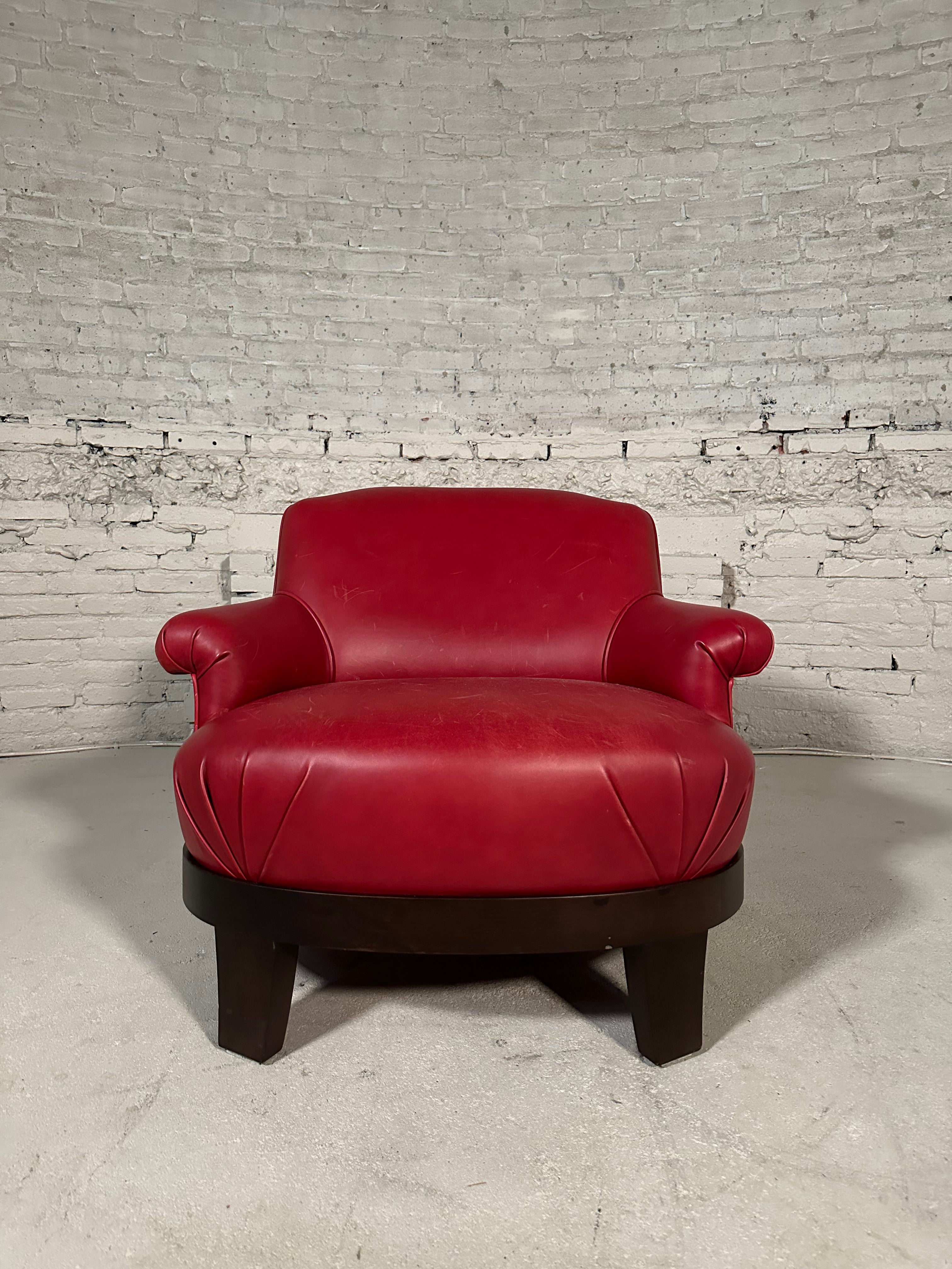 Gacy club chair by Premomoria