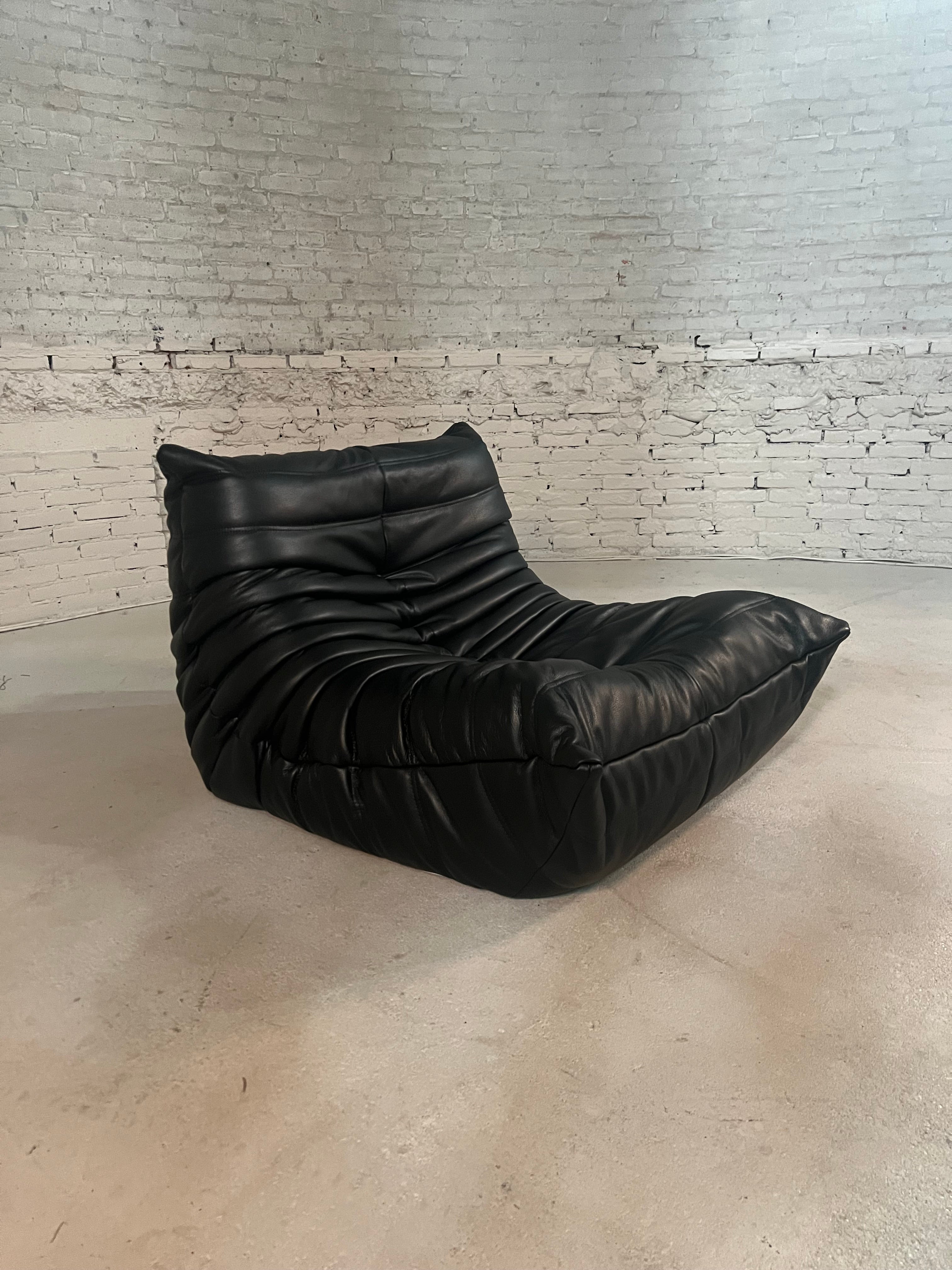 Togo 1-seater by Michel Ducaroy for Ligne Roset All Black