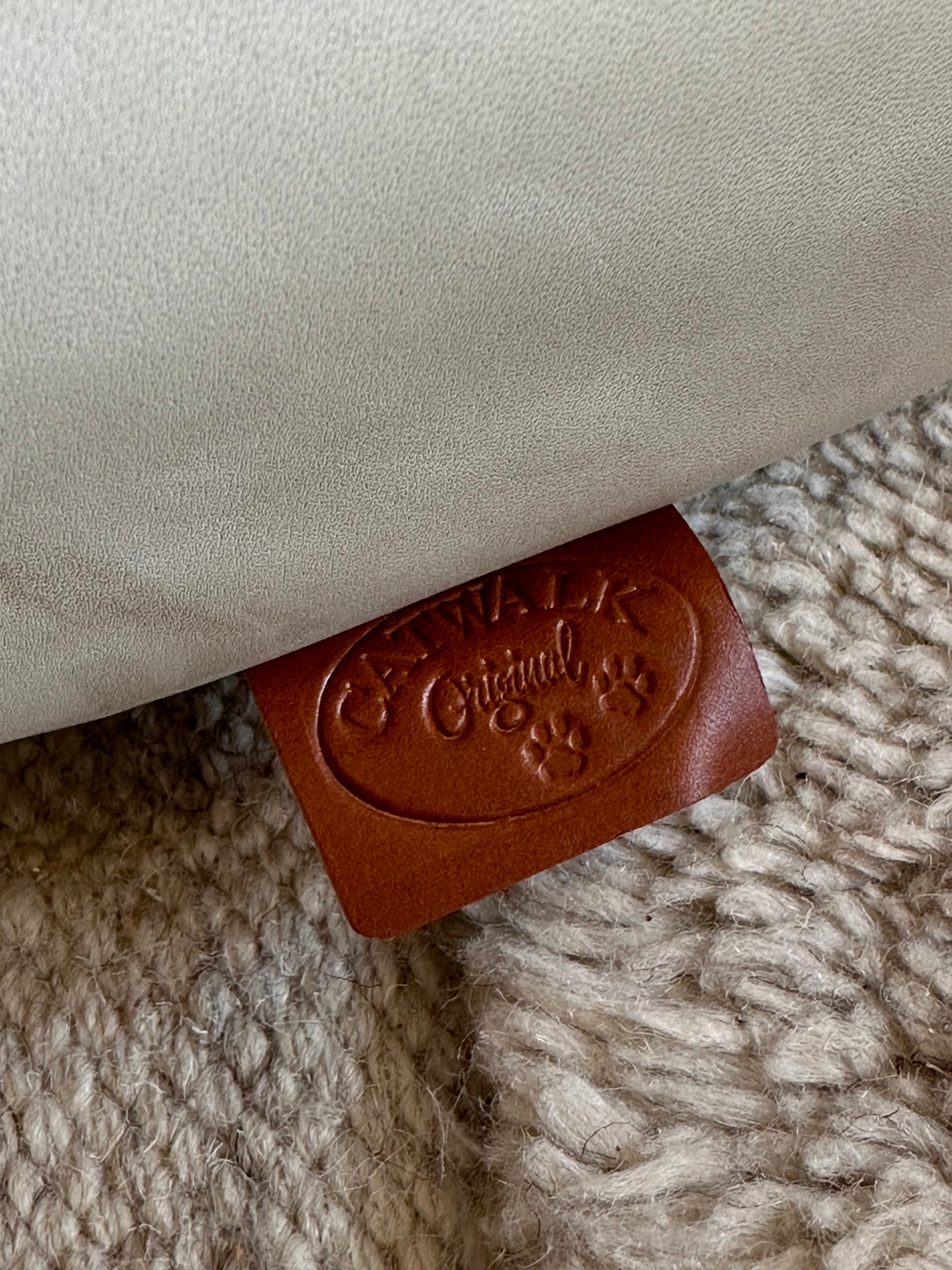 Catwalk Original Pillows/Ottoman