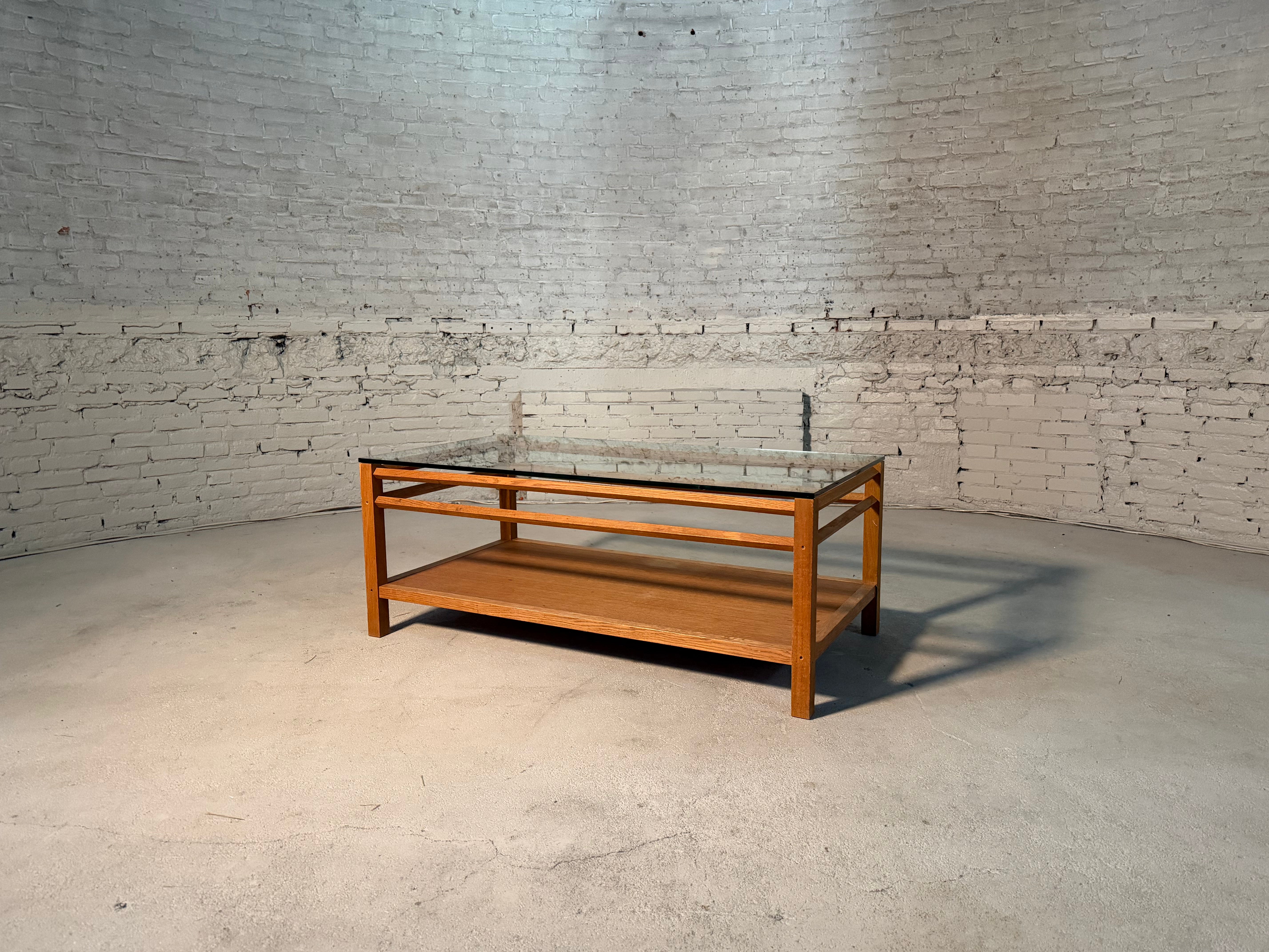 houten tafel glazen blad