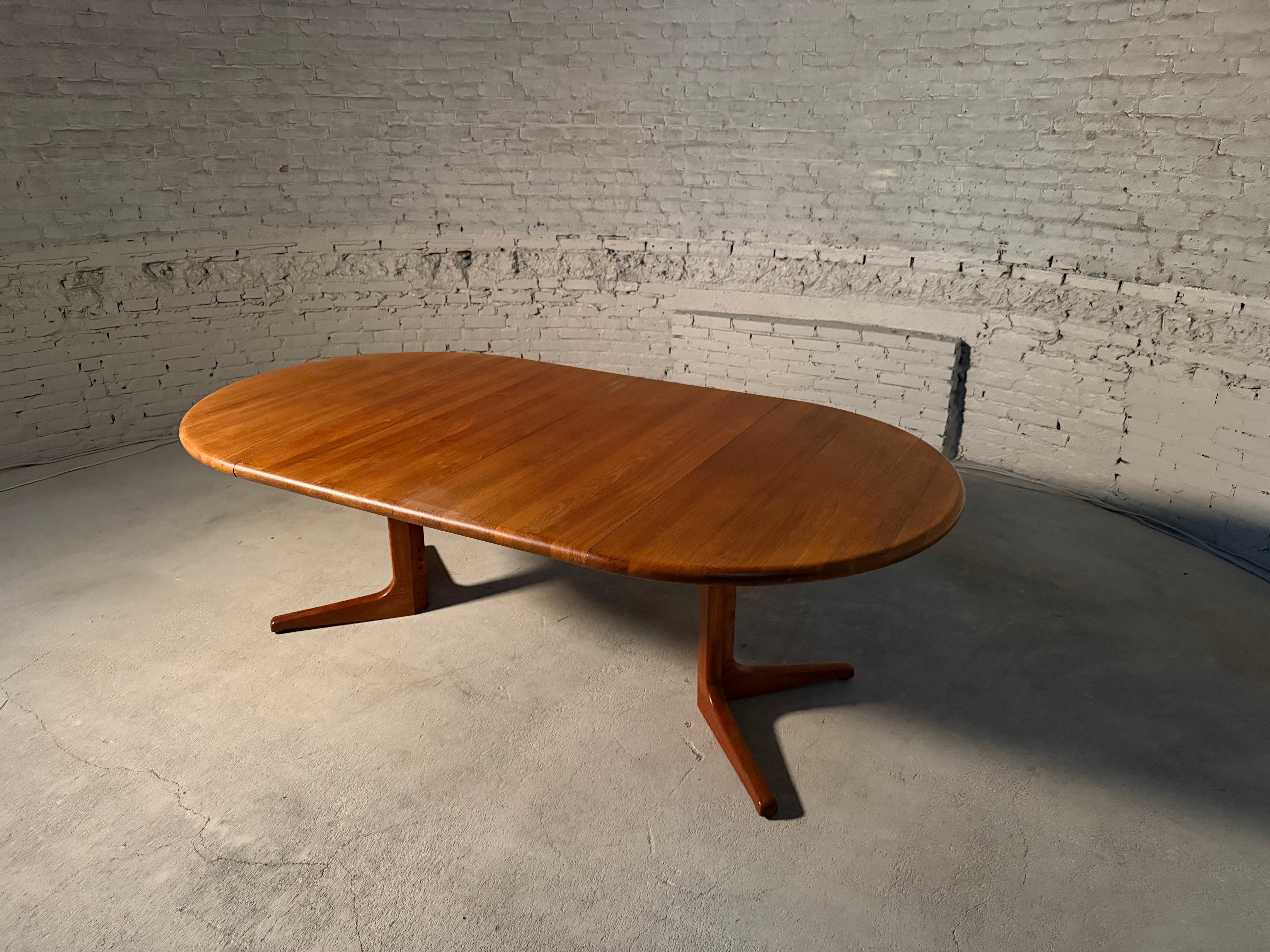 verlengbare tafel met tussen stukken