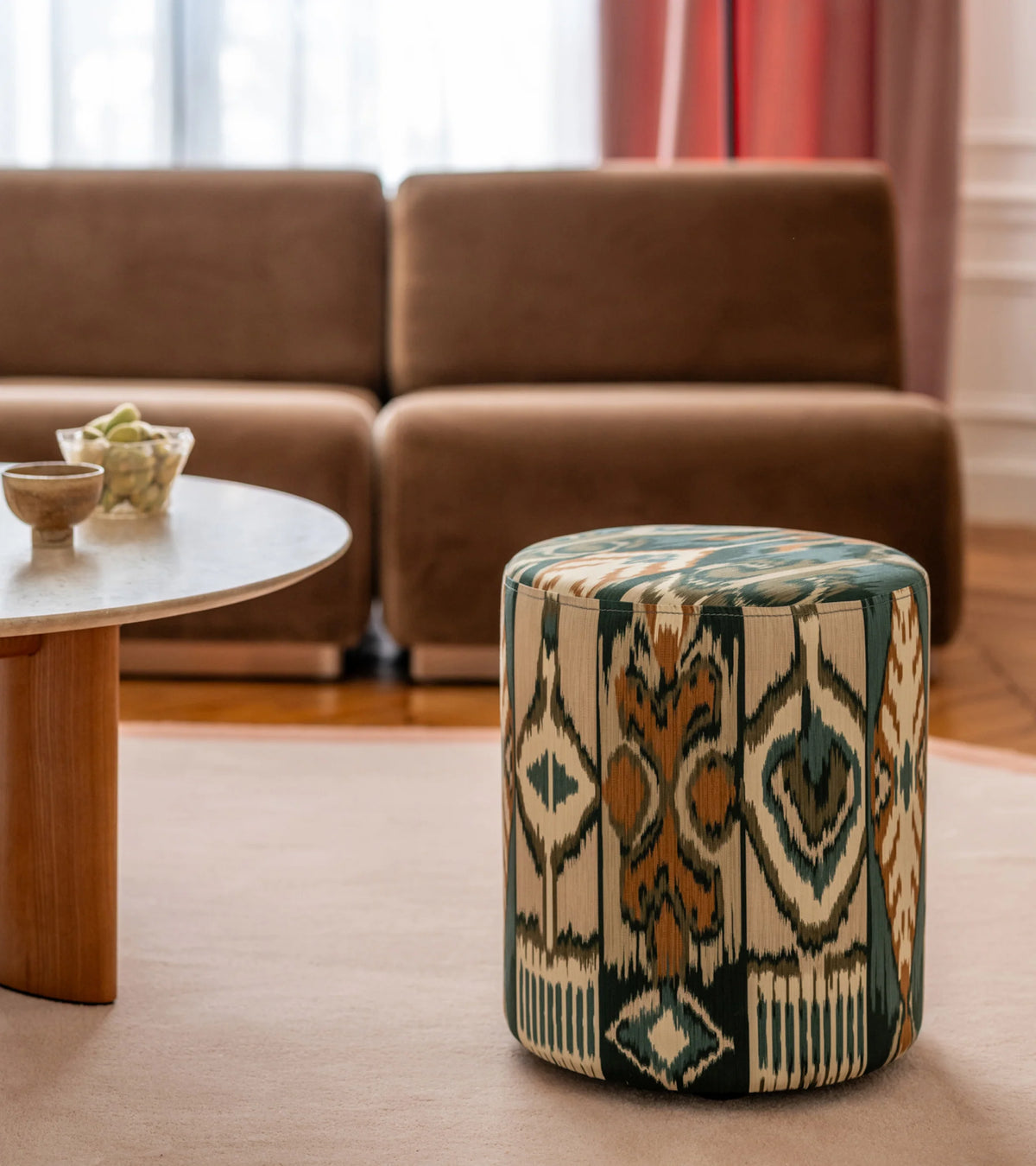 Footstool Tiger velvet / Ikat