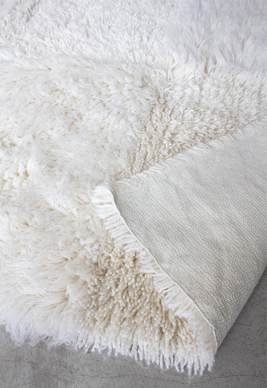 Shaggy wool rug - checked / LAYERED