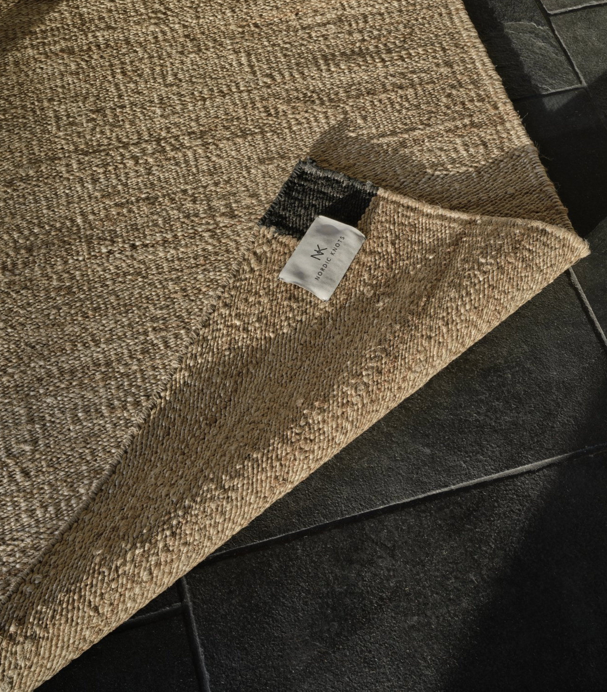 Jute Corner Rug Black