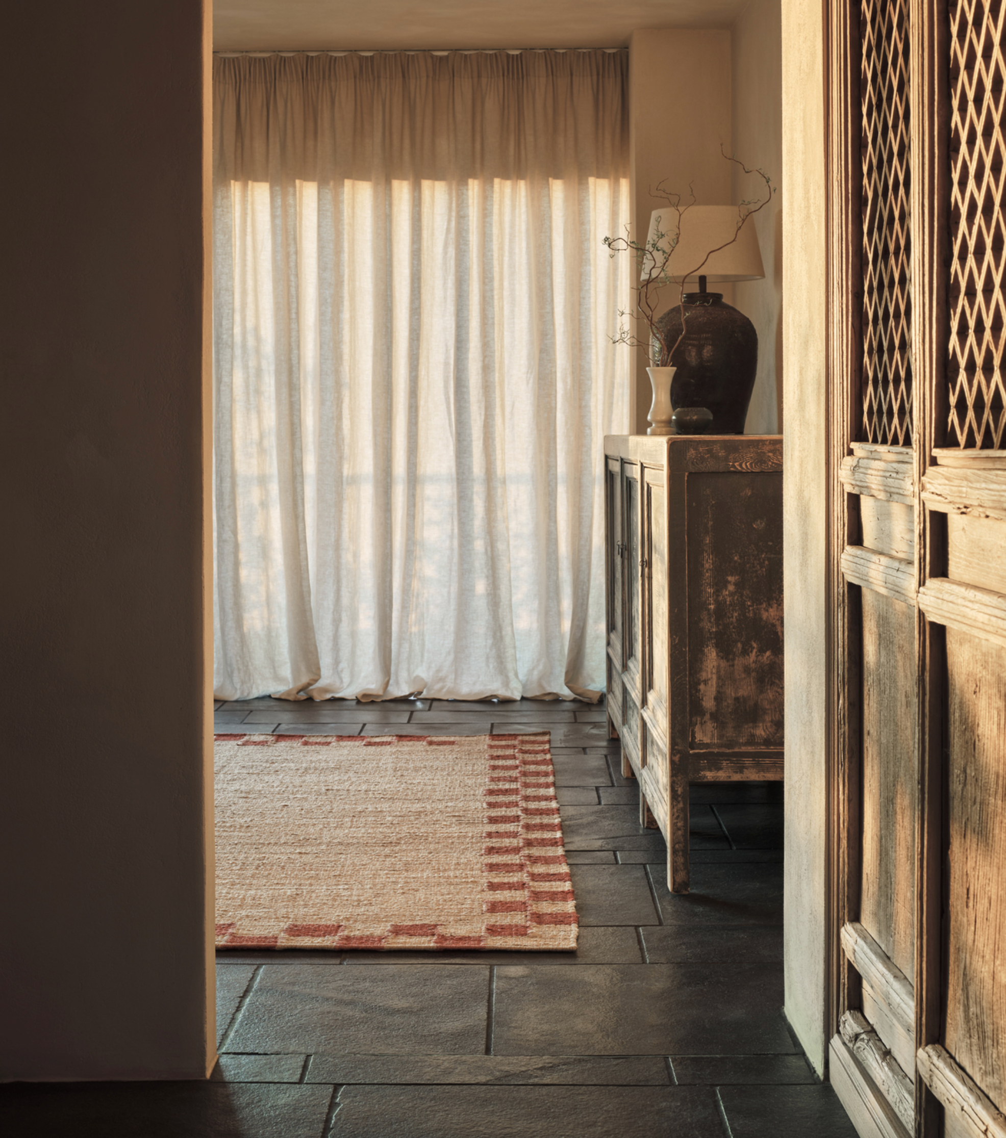 Jute Border Rug Red