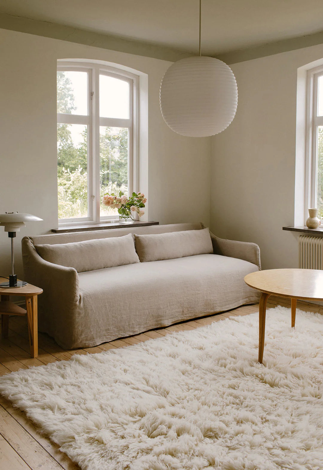 Shaggy wool rug - bone white / LAYERED