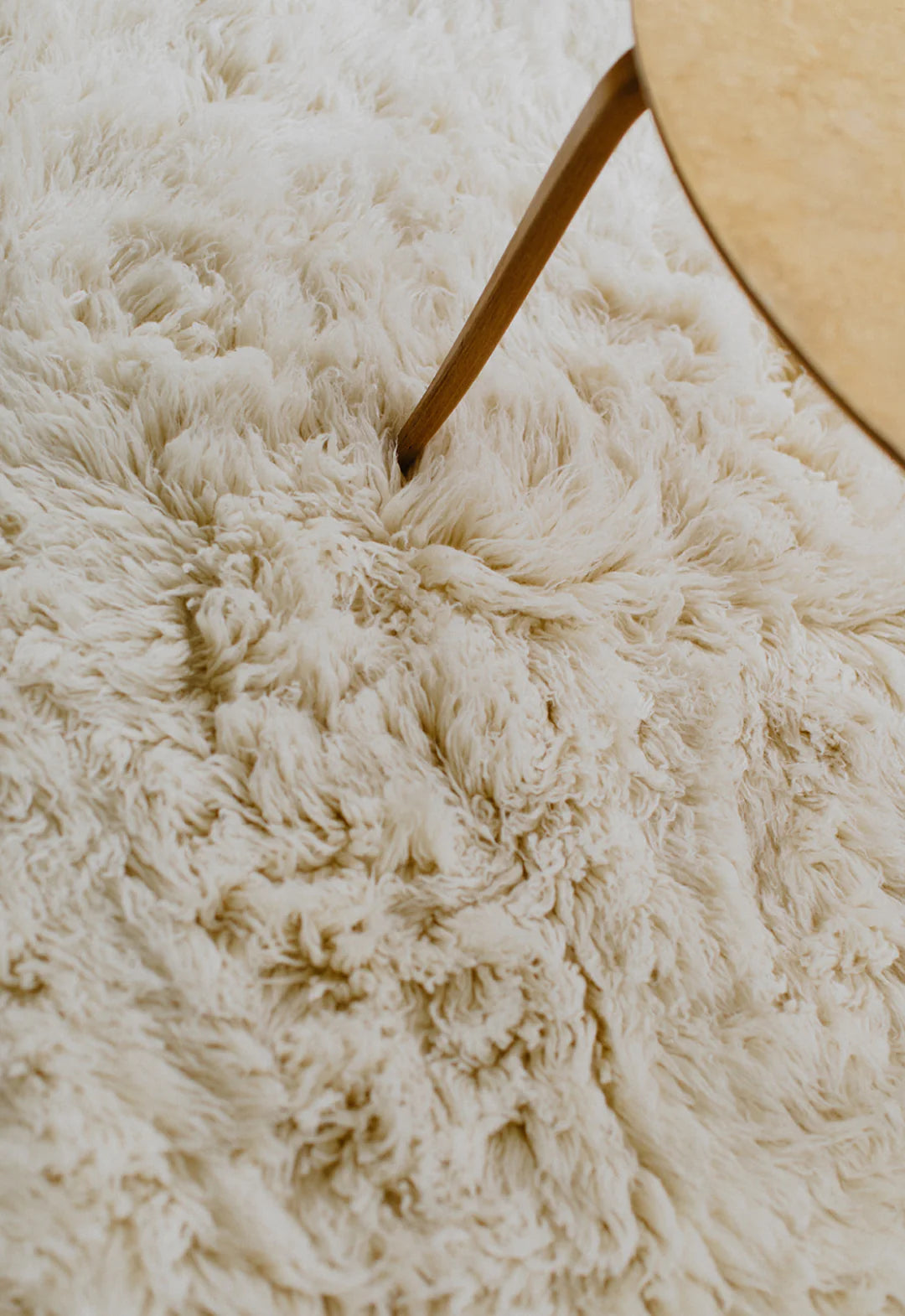 Shaggy wool rug - bone white / LAYERED