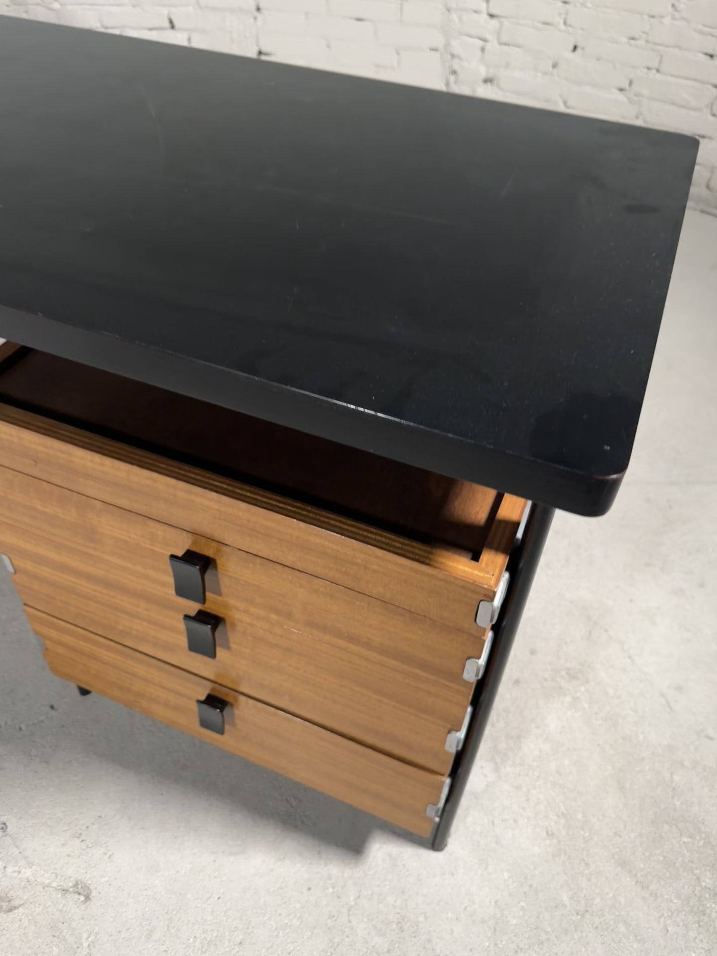 Load video: Jules Wabbes Midcentury Corner Desk