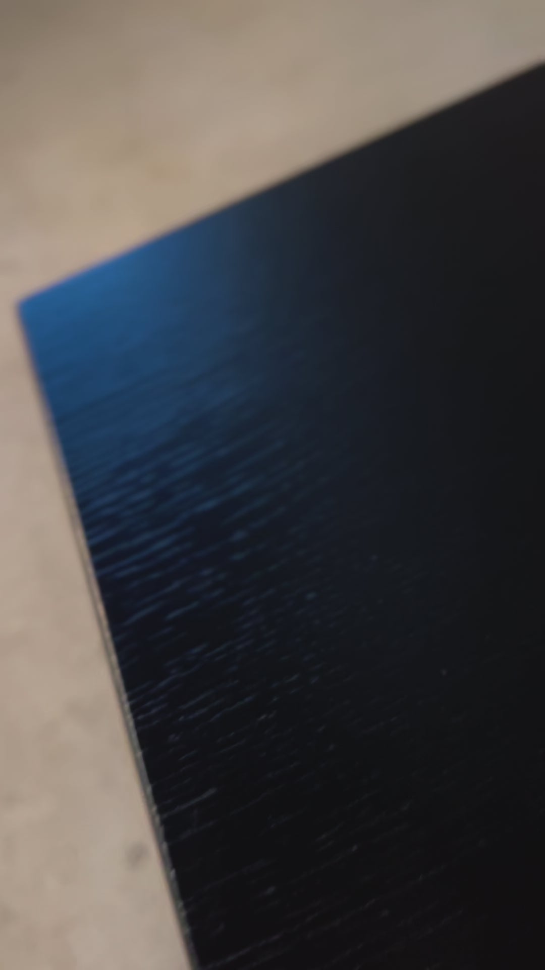 Load video: Minotti Dining Table