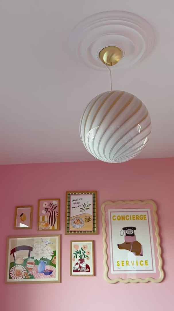 Load video: Murano Swirl pendant lamp - Caramel / Cream