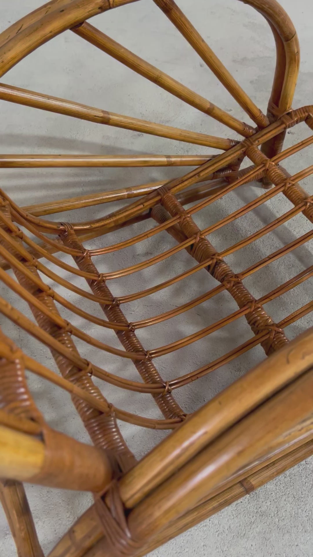 Load video: Paul Frankl rattan chair