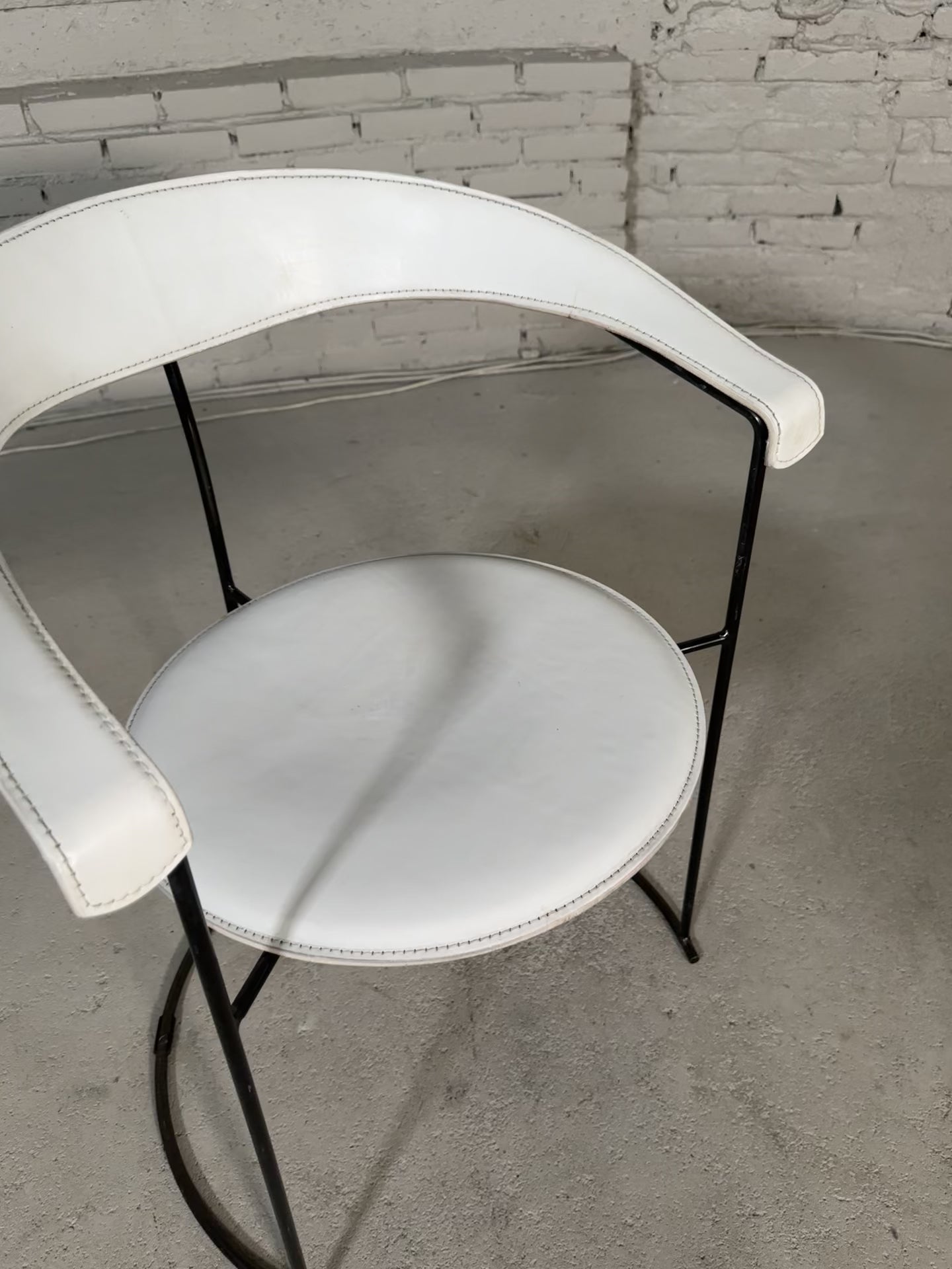 Load video: Arrben Ursula White Leather Chairs