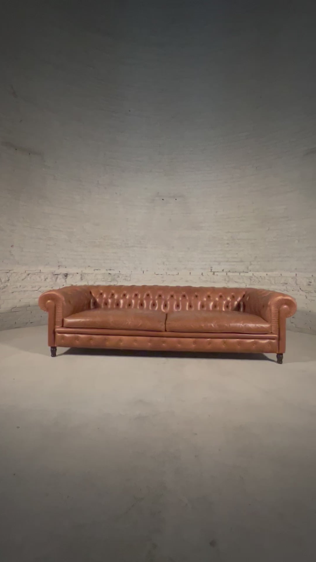 Load video: Chester One Sofa 4 seater - Poltrana Frau