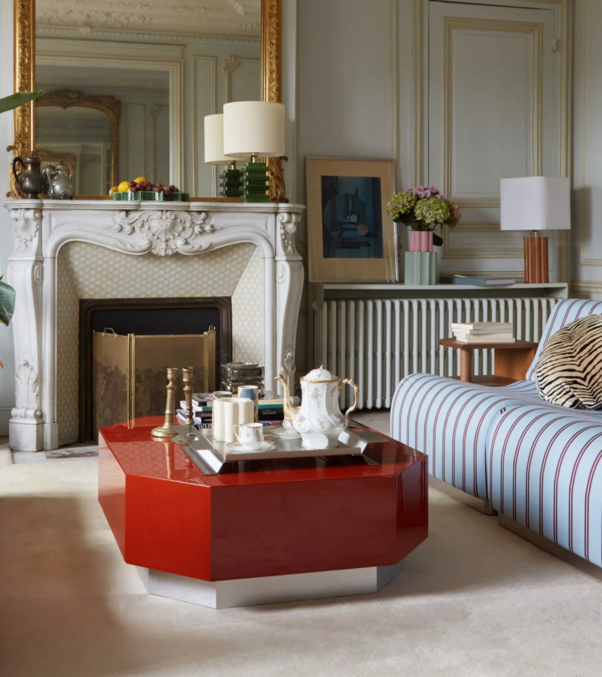 Paparazzi coffee table