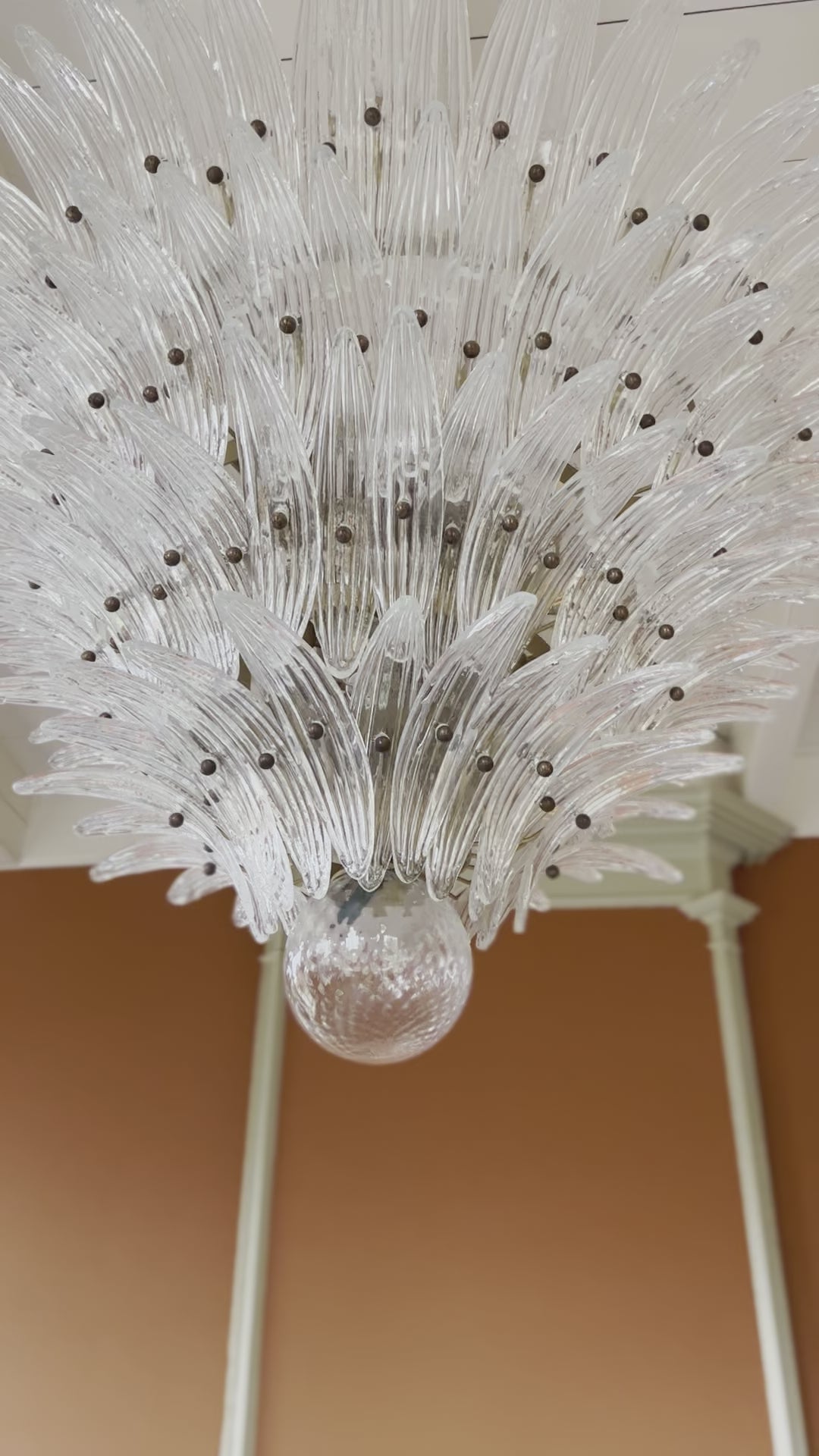 Load video: Murano Chandelier ‘Palmette’