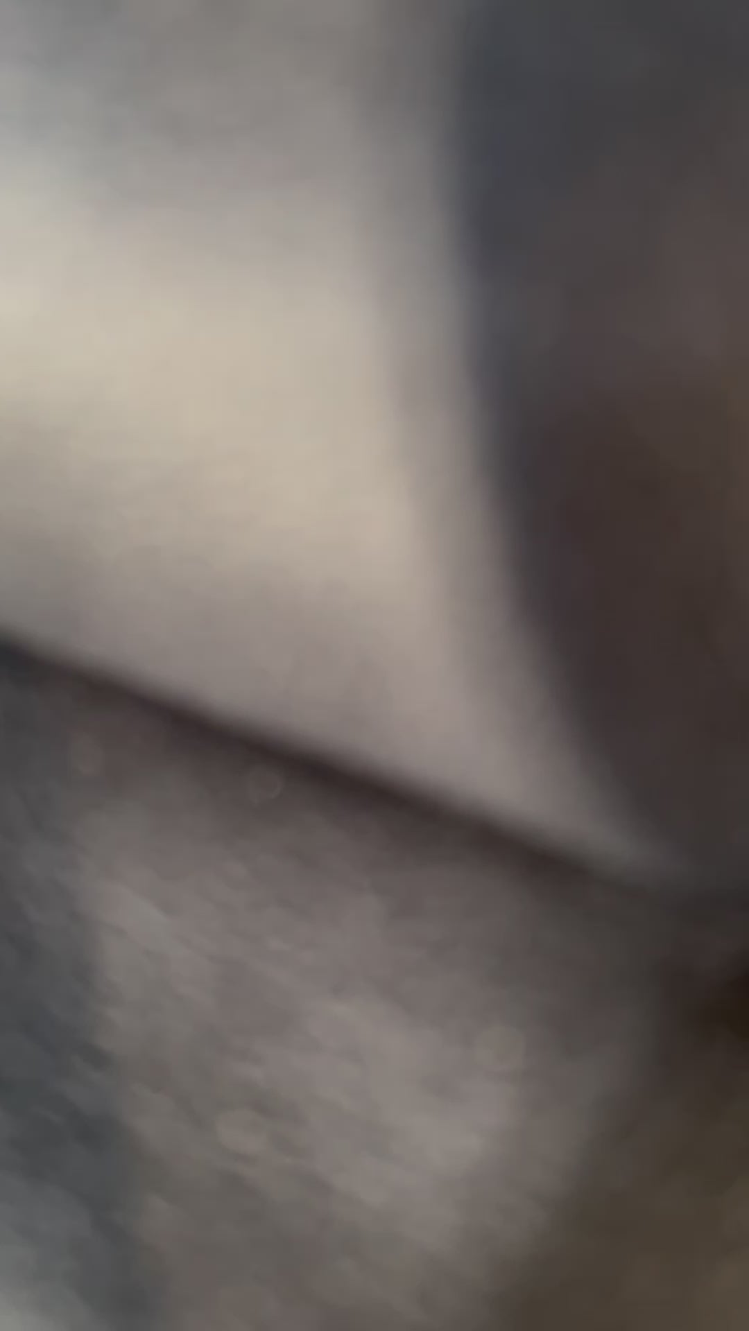 Load video: Togo 1-seater by Michel Ducaroy for Ligne Roset in Anthracite