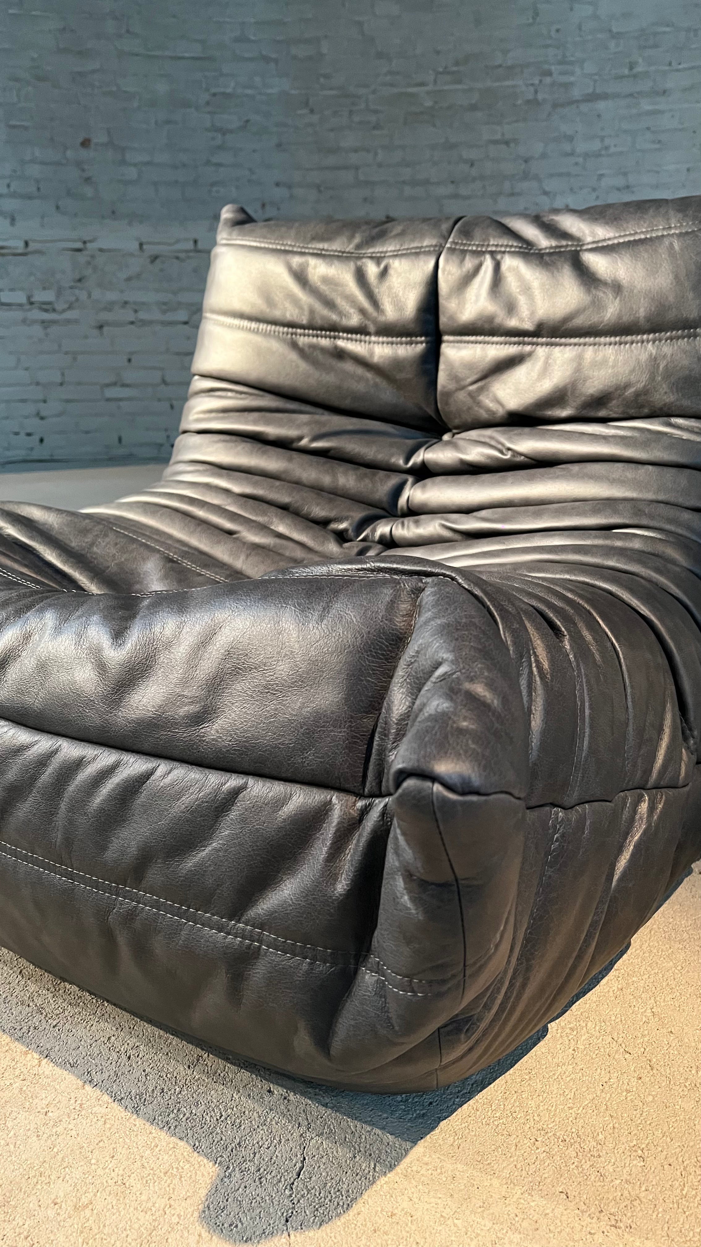 Togo 1-seater by Michel Ducaroy for Ligne Roset in Anthracite