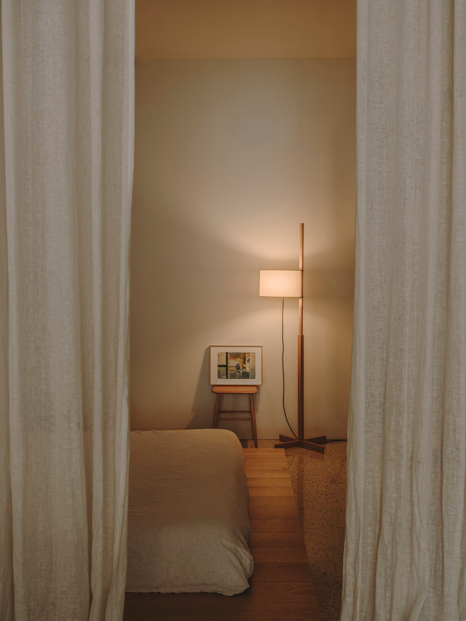 Roble by Santa & Cole - Miguel Milá
