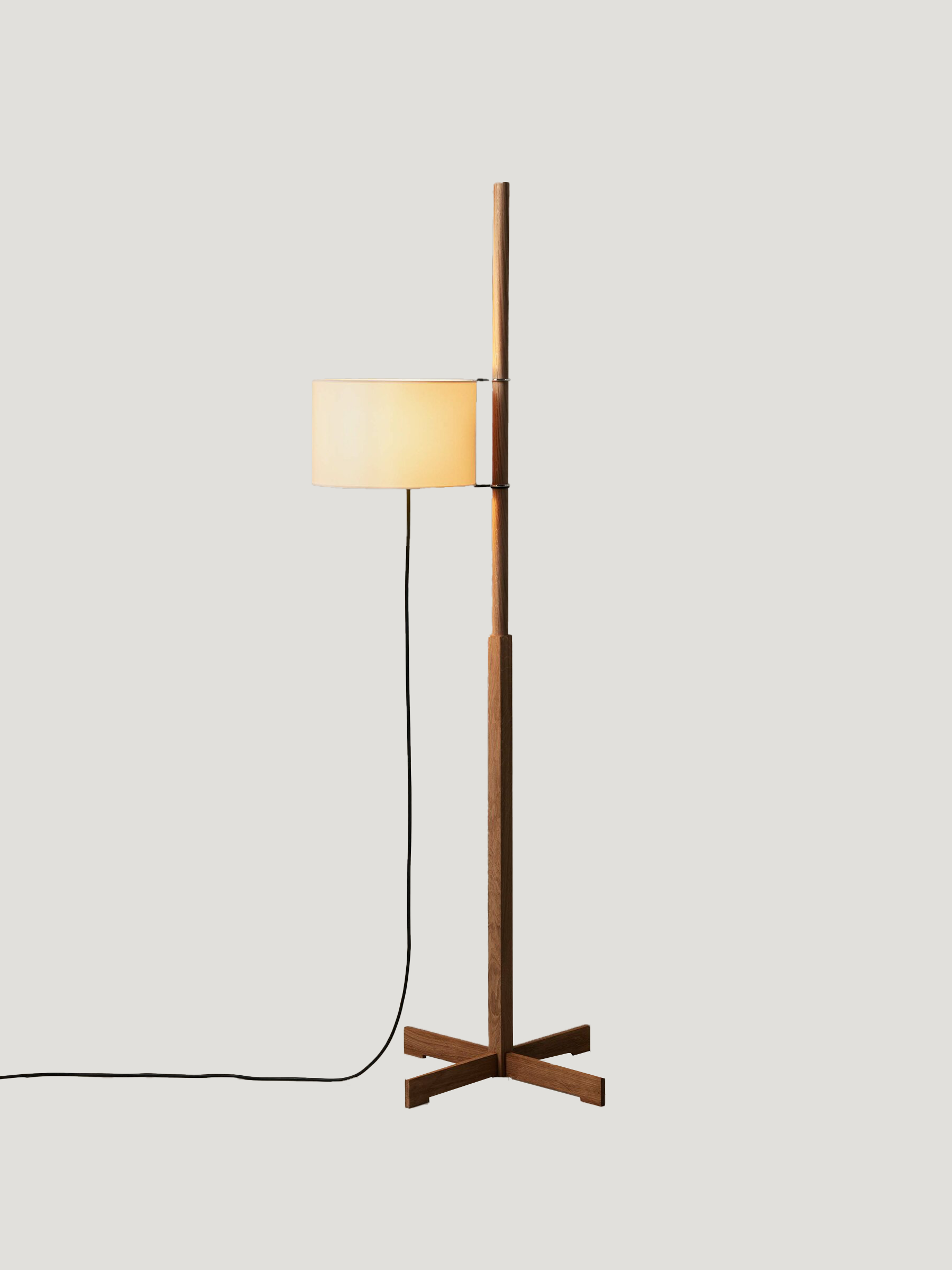 Roble by Santa & Cole - Miguel Milá