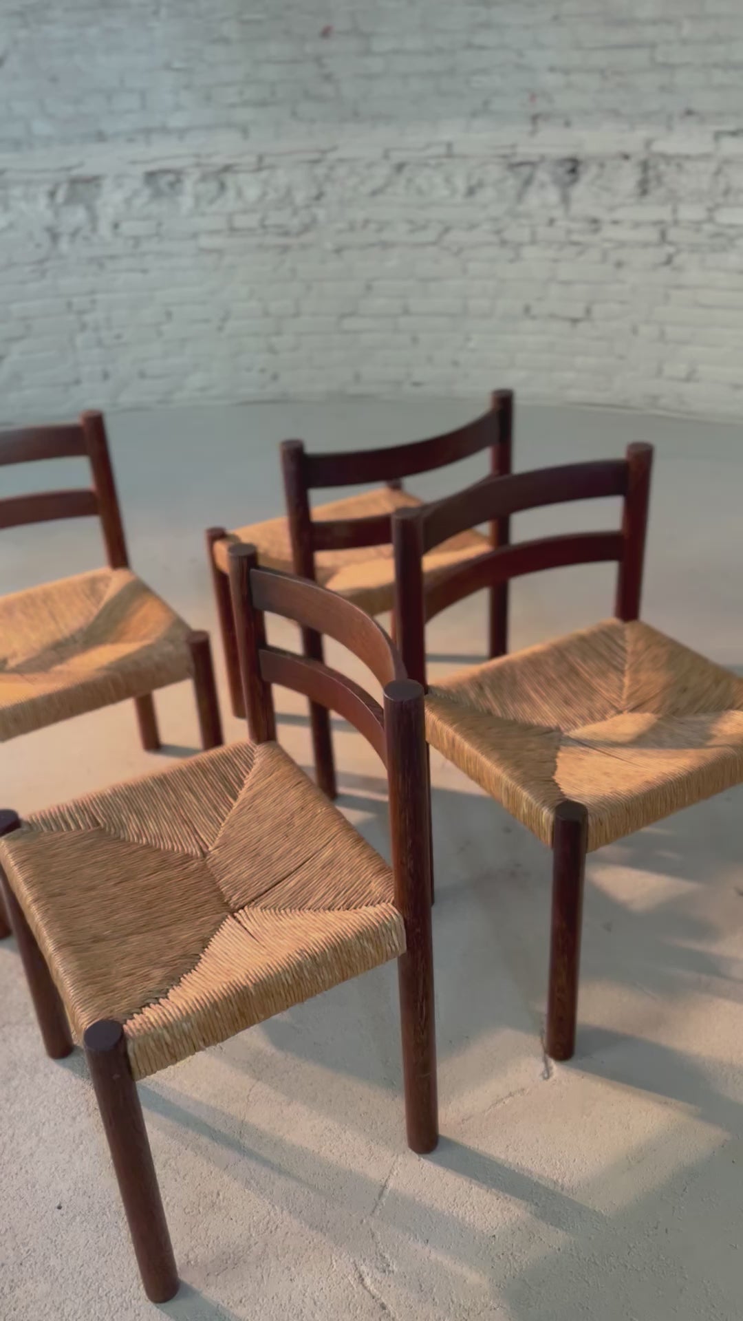 Load video: Wengé Rush Chairs set of 6
