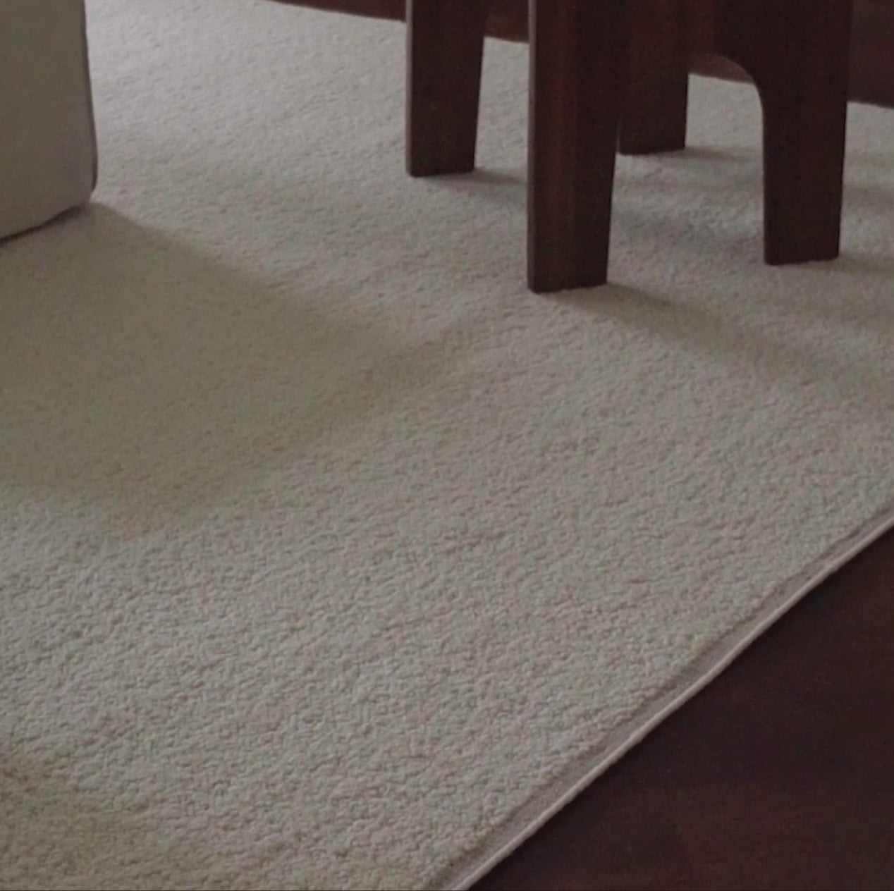 Load video: Bouclé Rug Cream
